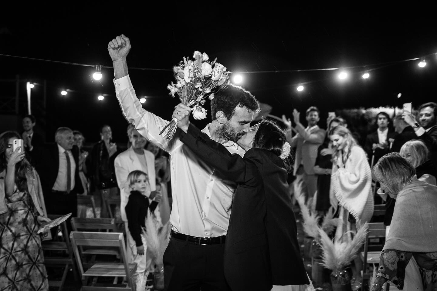 Fiestón de boda de Luji y Maxi. Fotógrafo documental Esteban Lago.